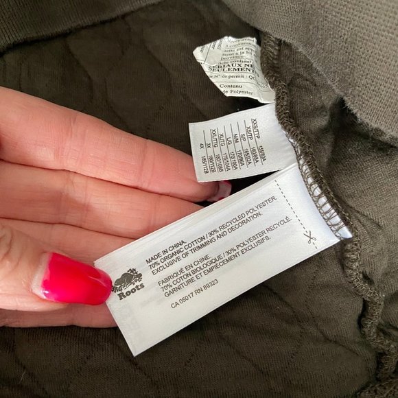 Roots CABIN to City Quilted Sweatshirt GUC Size Med Olive Green/Taupe Brown - Picture 9 of 13